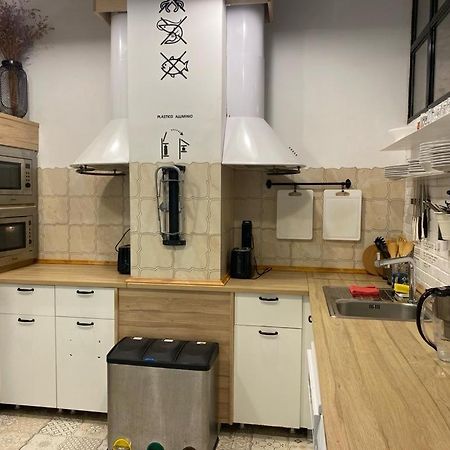 Hostel Numero Trece - Free Towels, Coffee & Tea, Remote Check-In (Adults Only) อาลิกันเต ภายนอก รูปภาพ