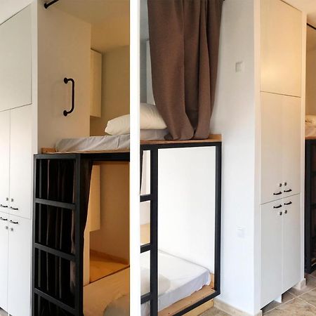 Hostel Numero Trece - Free Towels, Coffee & Tea, Remote Check-In (Adults Only) อาลิกันเต ภายนอก รูปภาพ