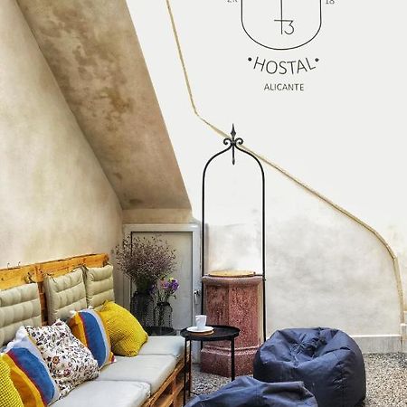 Hostel Numero Trece - Free Towels, Coffee & Tea, Remote Check-In (Adults Only) อาลิกันเต ภายนอก รูปภาพ
