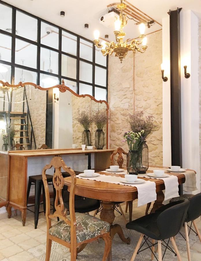 Hostel Numero Trece - Free Towels, Coffee & Tea, Remote Check-In (Adults Only) อาลิกันเต ภายนอก รูปภาพ
