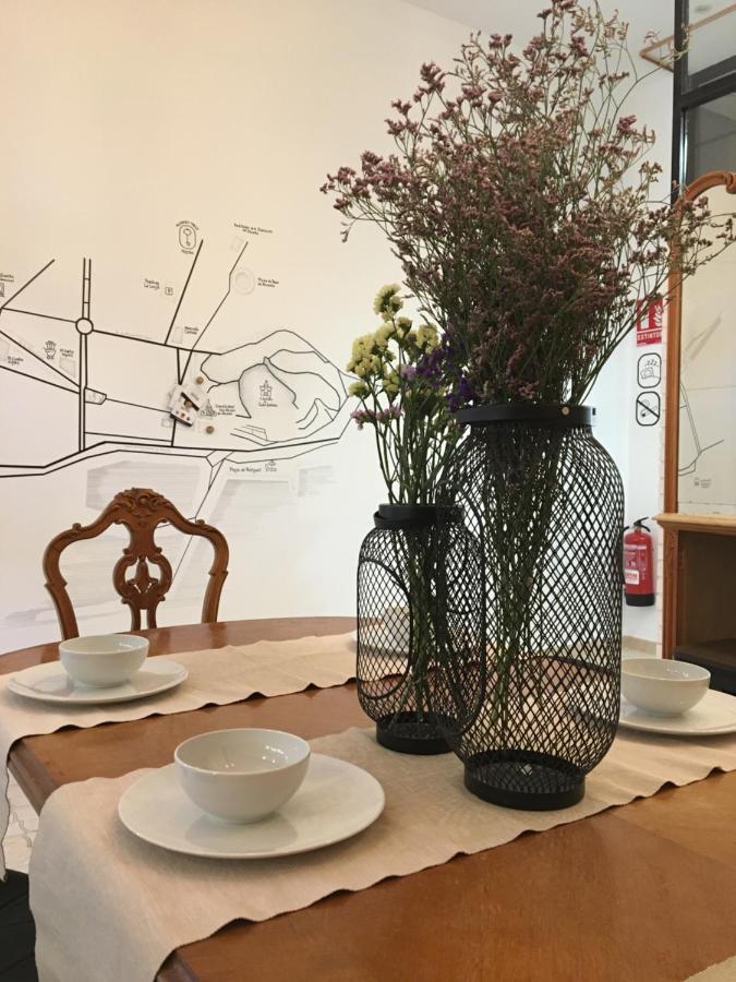 Hostel Numero Trece - Free Towels, Coffee & Tea, Remote Check-In (Adults Only) อาลิกันเต ภายนอก รูปภาพ