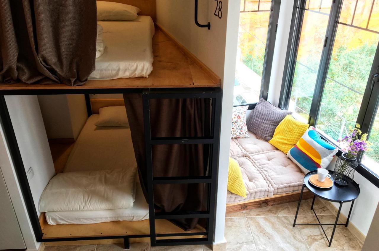 Hostel Numero Trece - Free Towels, Coffee & Tea, Remote Check-In (Adults Only) อาลิกันเต ภายนอก รูปภาพ